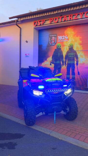 🚨 OSP Potarzyca na czterech kołach! 🚒

Już wkrótce zaprezentujemy Wam w fotograficznej odsłonie quada należącego do OSP Potarzyca! 📸🚜

Jak wygląda ten pojazd i do czego może być wykorzystywany podczas działań? Przekonacie się już niebawem!

📲 Śledźcie nasz profil, żeby nie przegapić prezentacji!