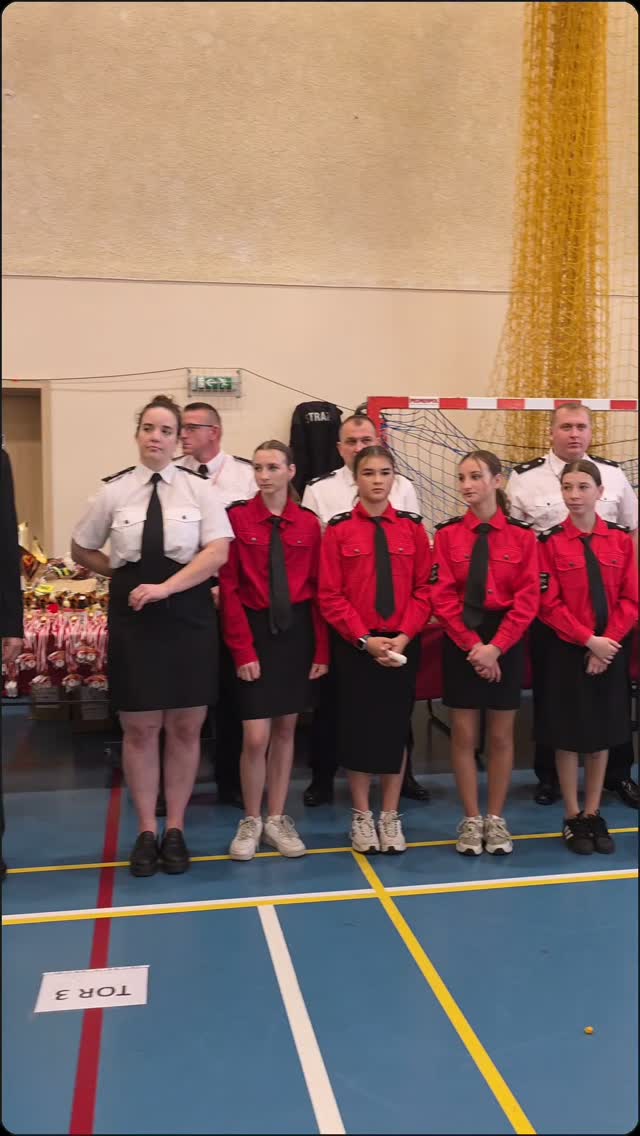 🚒🔥 MŁODZI STRAŻACY W AKCJI!

17 października 2026 roku w Jarocinie odbyły się Eliminacje Strefowe Zawodów Halowych Dziecięcych Drużyn Pożarniczych dla województw wielkopolskiego, lubuskiego, pomorskiego i zachodniopomorskiego.

Organizatorem wydarzenia była OSP w Golinie. 👨‍🚒👩‍🚒

Młodzi zawodnicy zmierzyli się w sześciu konkurencjach, sprawdzając swoje umiejętności, sprawność, szybkość i współpracę w drużynie. W zawodach uczestniczyły dzieci w wieku od 6 do 10 lat, a każda drużyna składała się z ośmiu zawodników.

🏆 Najlepsze drużyny wywalczą udział w zawodach finałowych, które odbędą się 21 listopada 2026 roku.

Gratulujemy wszystkim uczestnikom zaangażowania, sportowej rywalizacji i strażackiej pasji! ❤️‍🔥